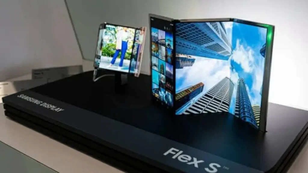 Samsung Tri-Fold Frist look