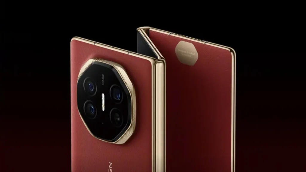 Huawei Mate XTs Tri-Fold